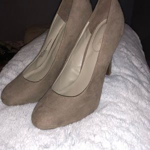 Banana republic heels